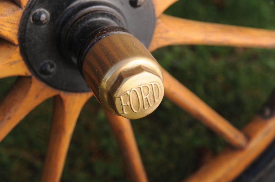  Ford Model N Runabout Black 1906 года  (фото 3 из 11)